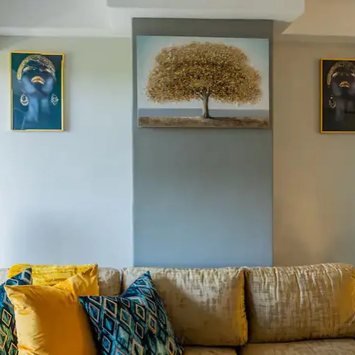 image of wall decor for one bedroom airbnb in nairobi